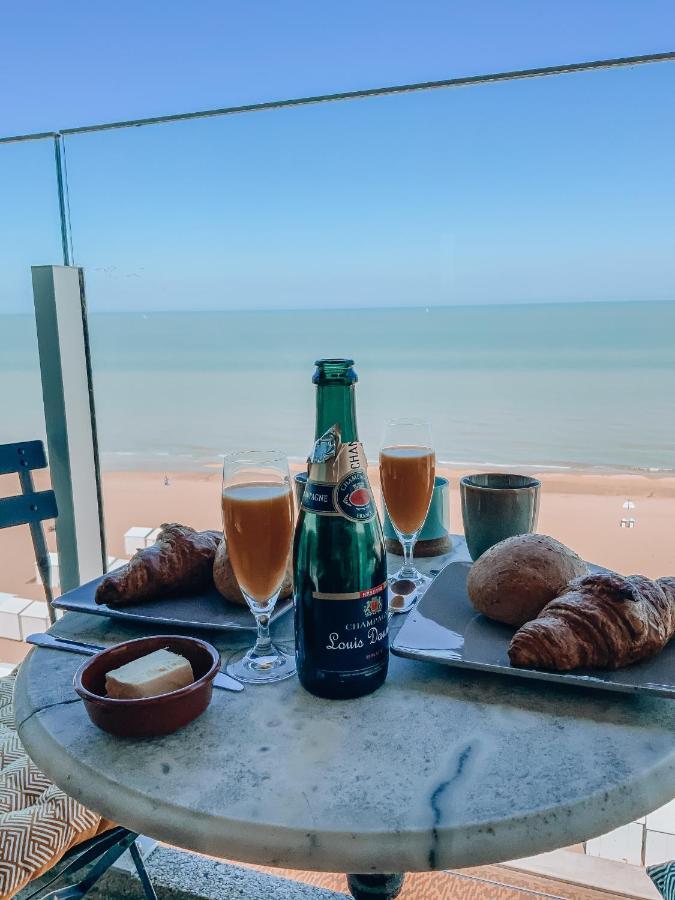 Genieten aan de Belgische kust met zalig zeezicht De Haan Buitenkant foto