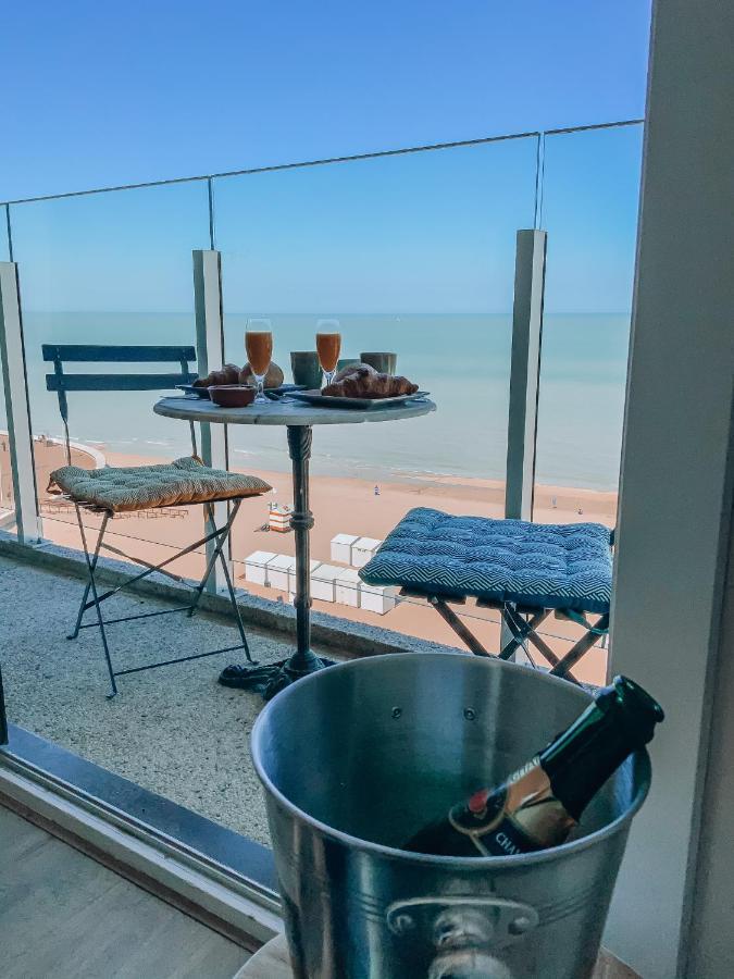 Genieten aan de Belgische kust met zalig zeezicht De Haan Buitenkant foto